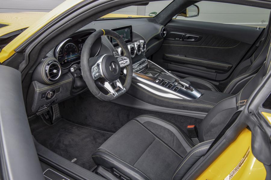 Интерьер Mercedes-AMG GT S (C190) 2019 года  (WW) (фото 16 из 26)